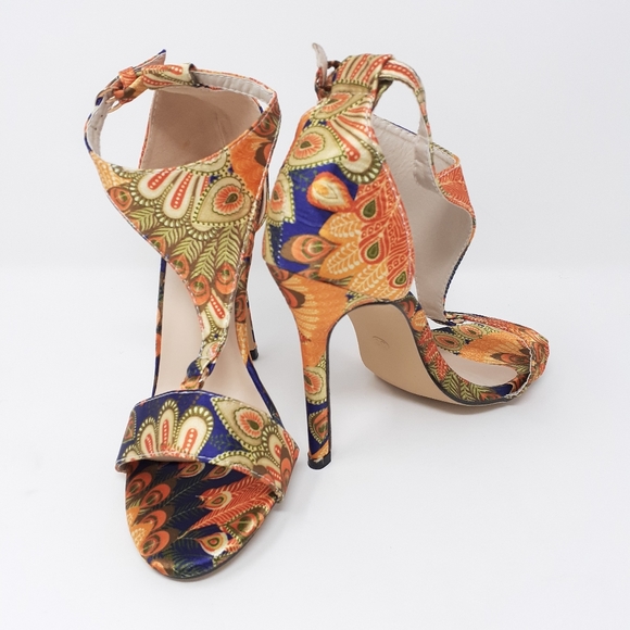 Peackcock Feather Heels NWO - Picture 7 of 9